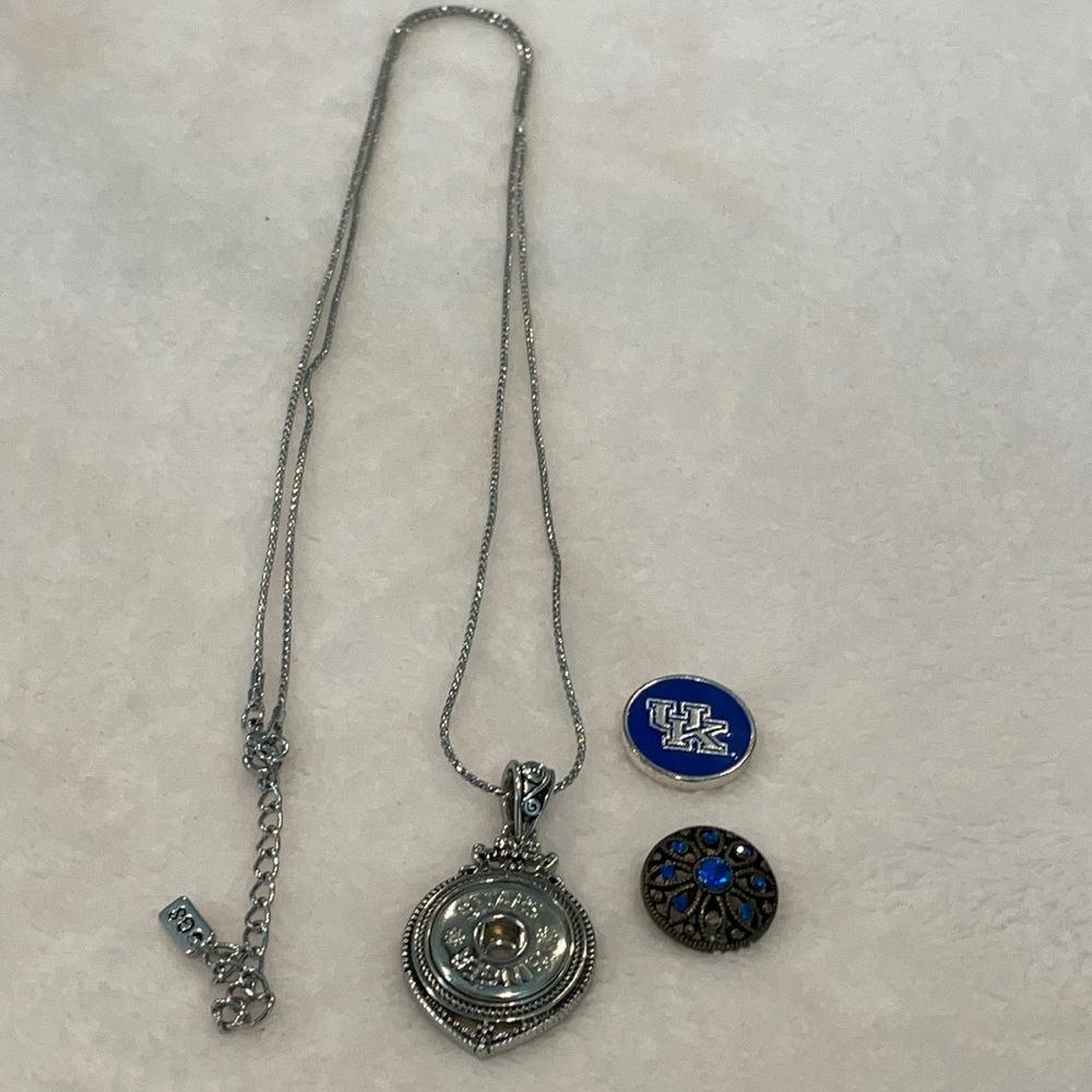 Ginger Snap Necklace with 2 snaps